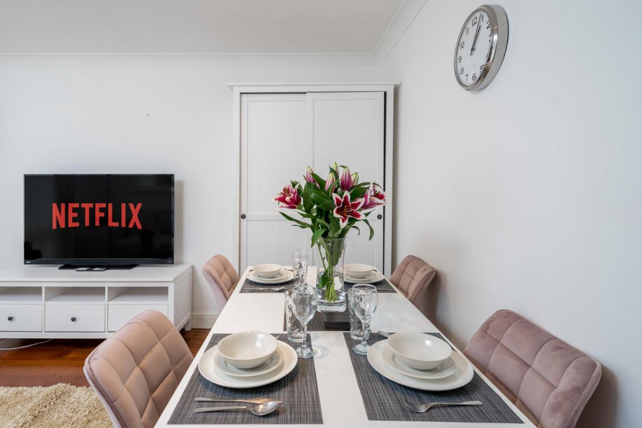 Crossharbour Canary Wharf 2 Bed Duplex Apartment London Exterior photo